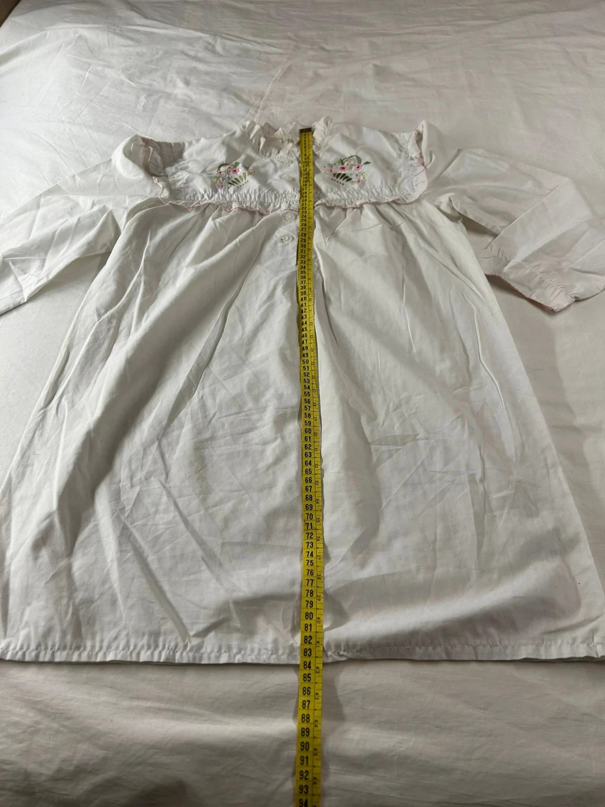 White dress with vintage patterns – photo 10